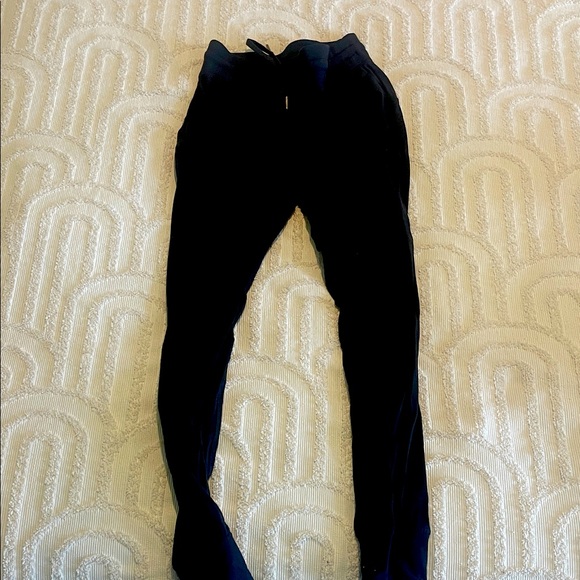 Lululemon Athletica black Joggers - Picture 1 of 4